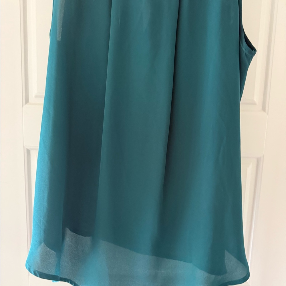 Anthropologie Maeve size 2 sleeveless Blouse. Front claspe - Picture 5 of 7